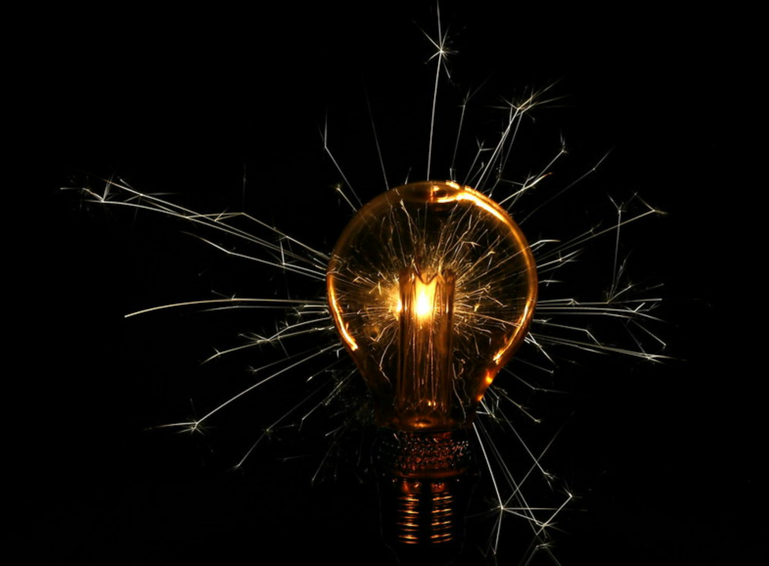 orange-sparkly-bulb.png