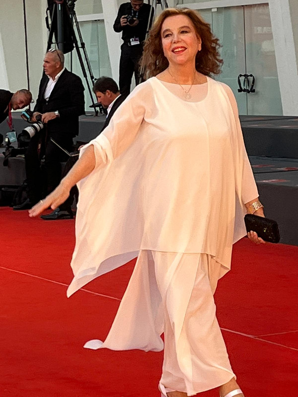 Stefania Sandrelli a Venezia 79 in Martino Midali Stefania Sandrelli a Venezia 79 in Martino Midali