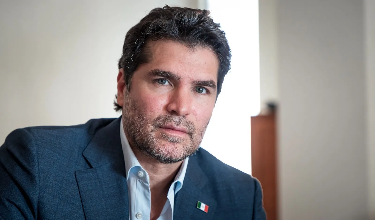 Verástegui denuncia a Sheinbaum y Gálvez por ‘uso político’ de tragedia en Acapulco