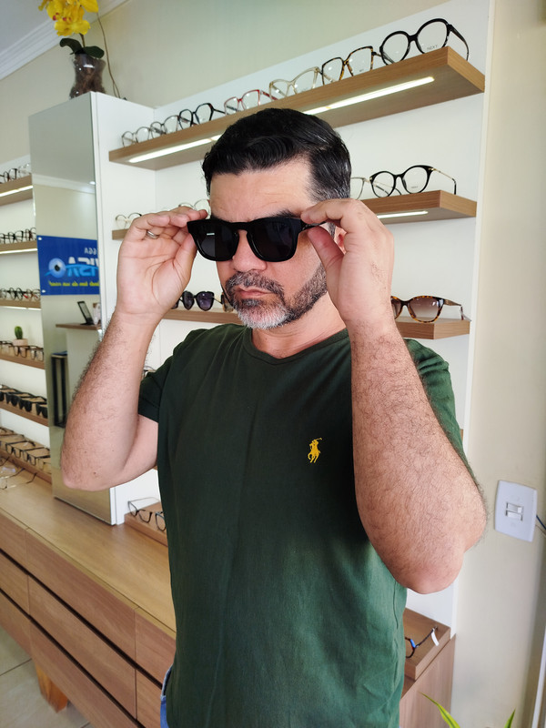 Mais que óculos — é identidade.