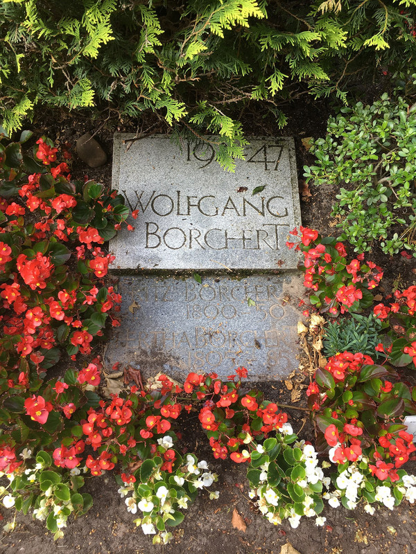 Grabstätte_Wolfgang_Borchert