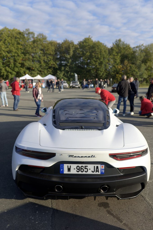 A763E8E6-9061-425B-9C33-C9C0BD9B09E8_1_201_a