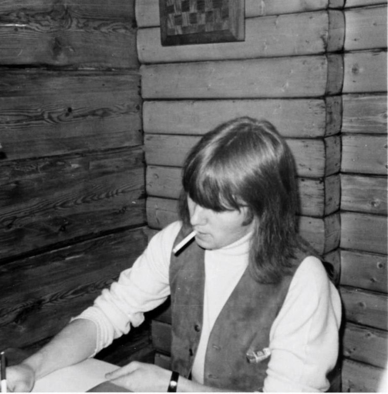 9451_454493774609813_1389752469_n