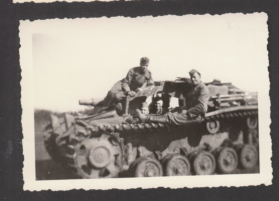 Panzer mit geöfneter Seitenwand Frankreich