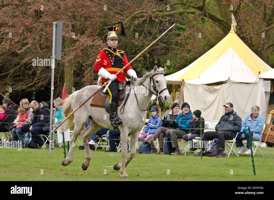 1st-world-war-army-re-enactment-the-16th-and-17th-lancers-cavalry-DYXYXG.jpg