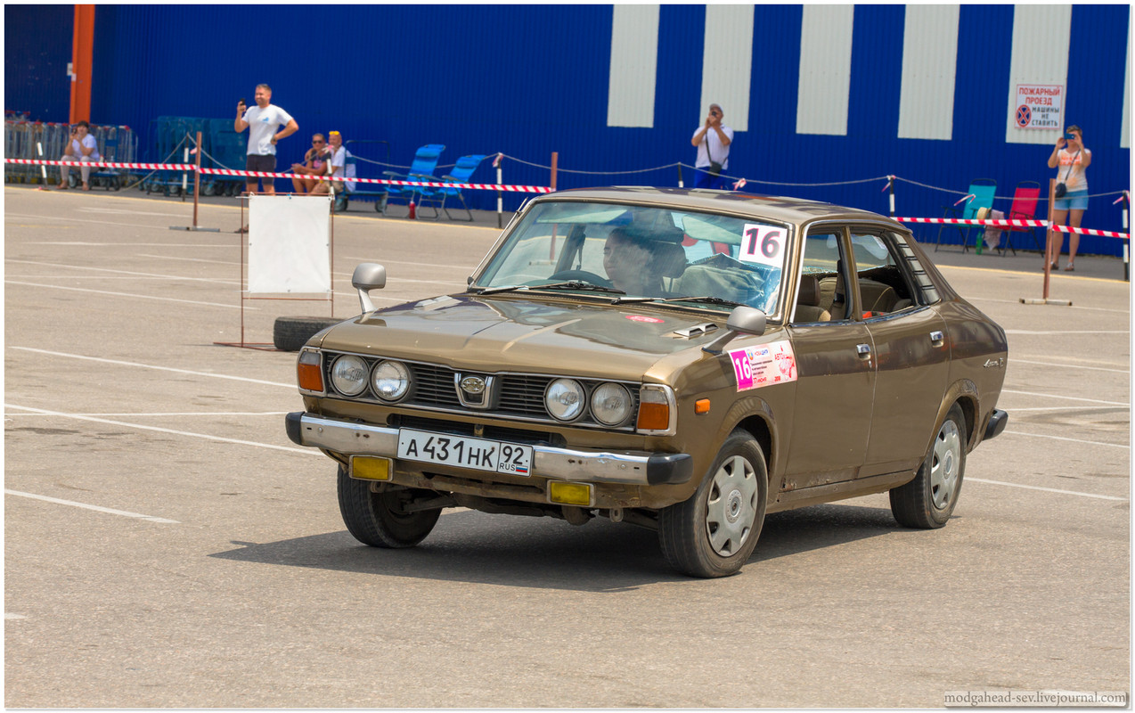 Lady-Drive-2333