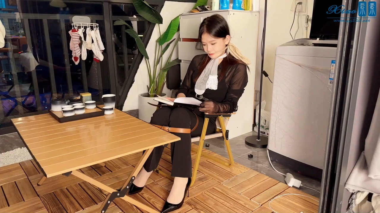 xiao素素 堵嘴捆绑高傲的女总裁.mp4_20230225_143518.958