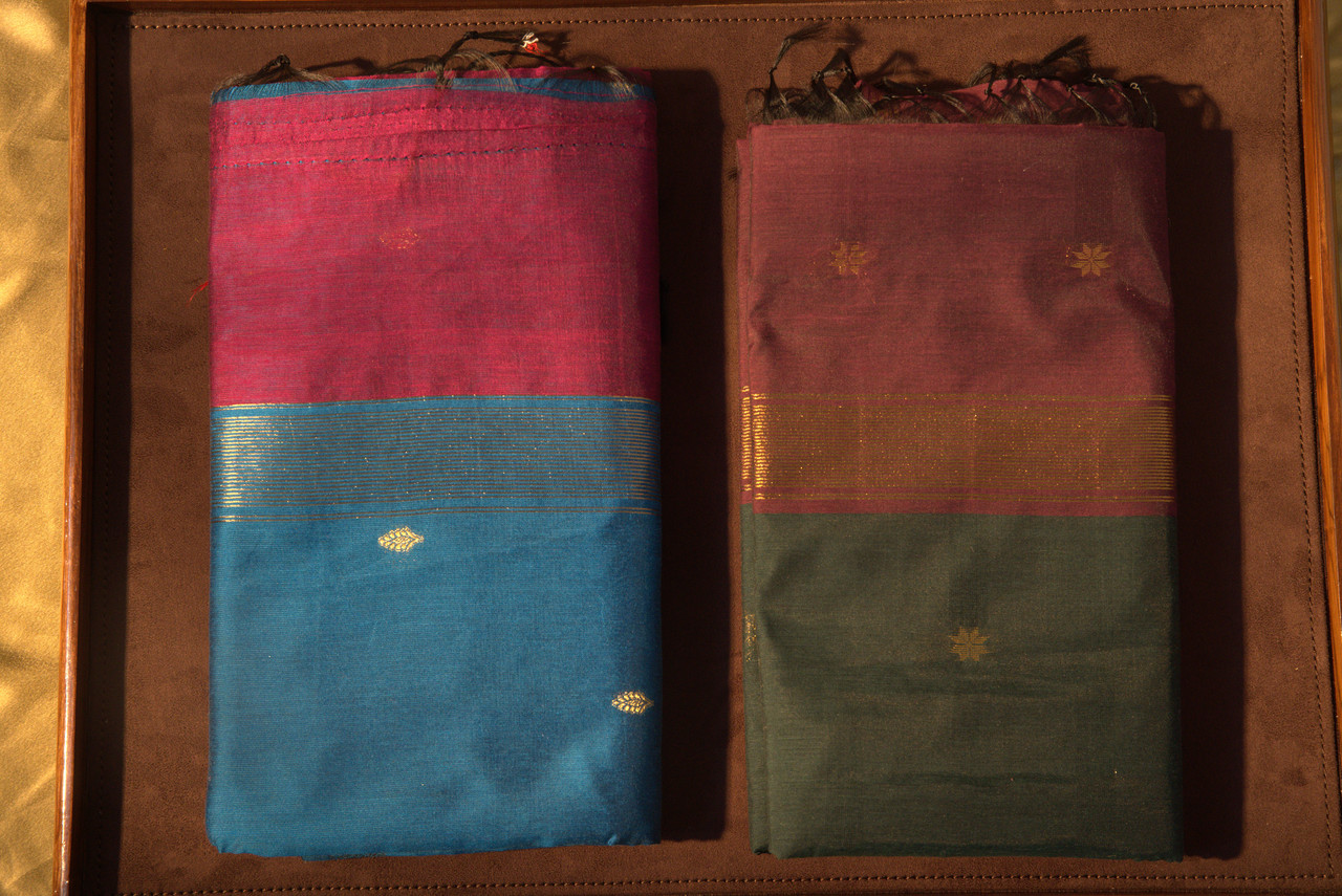 Rokea by RK Premium Handloom