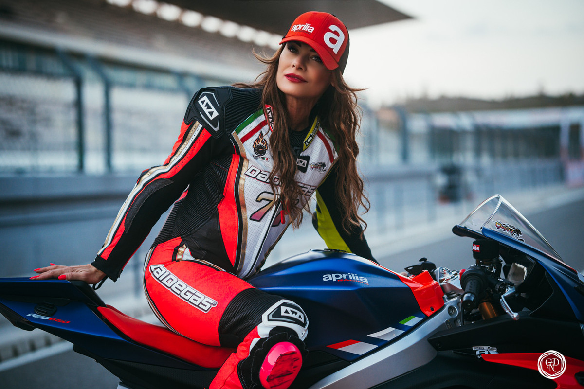 C9C9A63F-8E86-4499-B149-78FD19D6B537