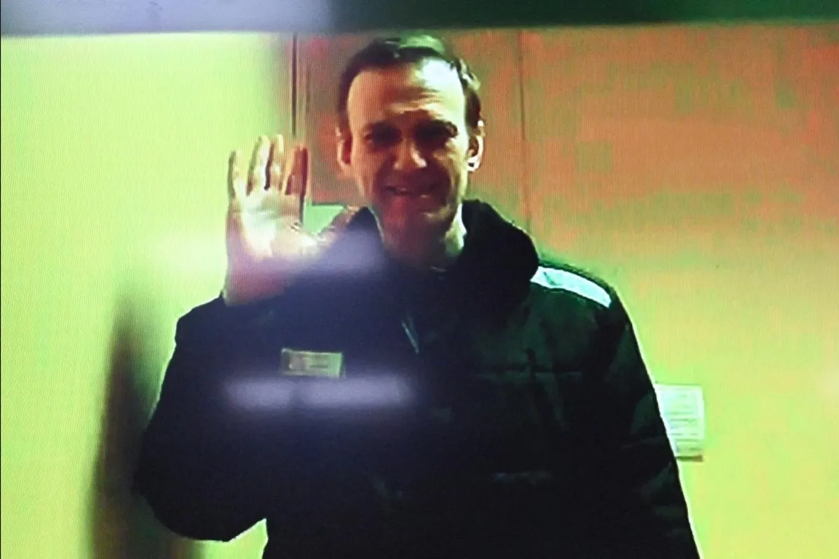 Entregan cuerpo de Alexei Navalny, opositor ruso, a su madre