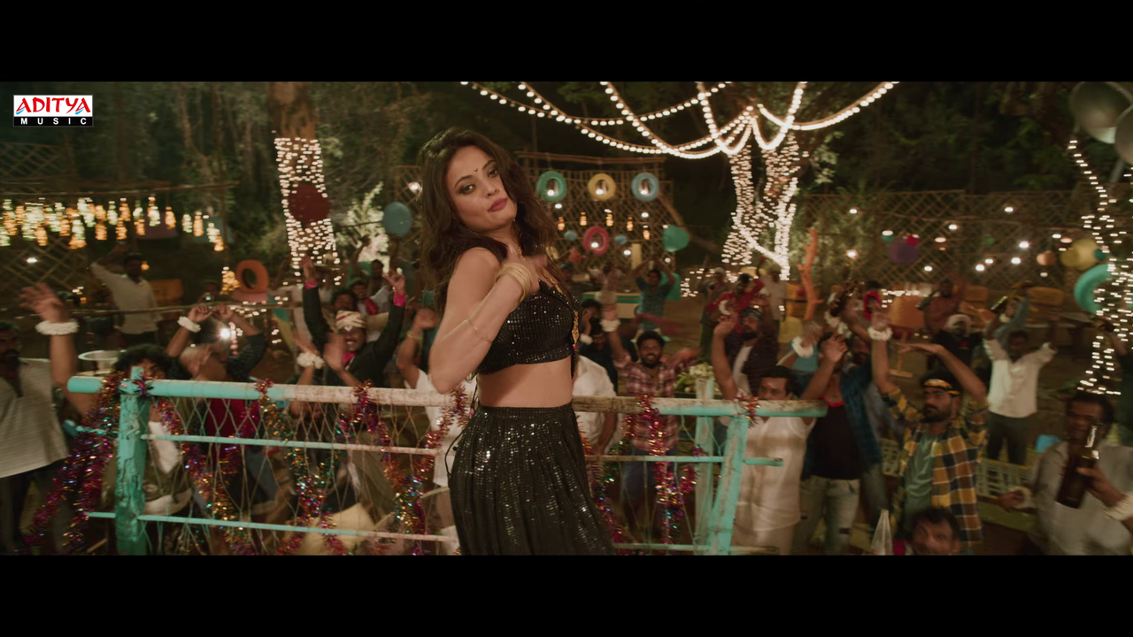 [Image: vlcsnap-2025-12-21-18h26m14s794.png]