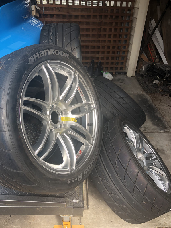 19555688-6413-432C-8EE2-548EC390905A