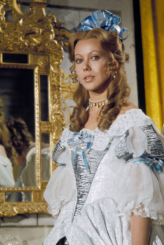 Jenny_Agutter_d74