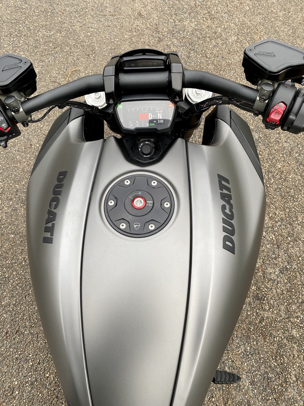 E6A7FB87-6FE5-49F2-85F6-E90A0CB98040