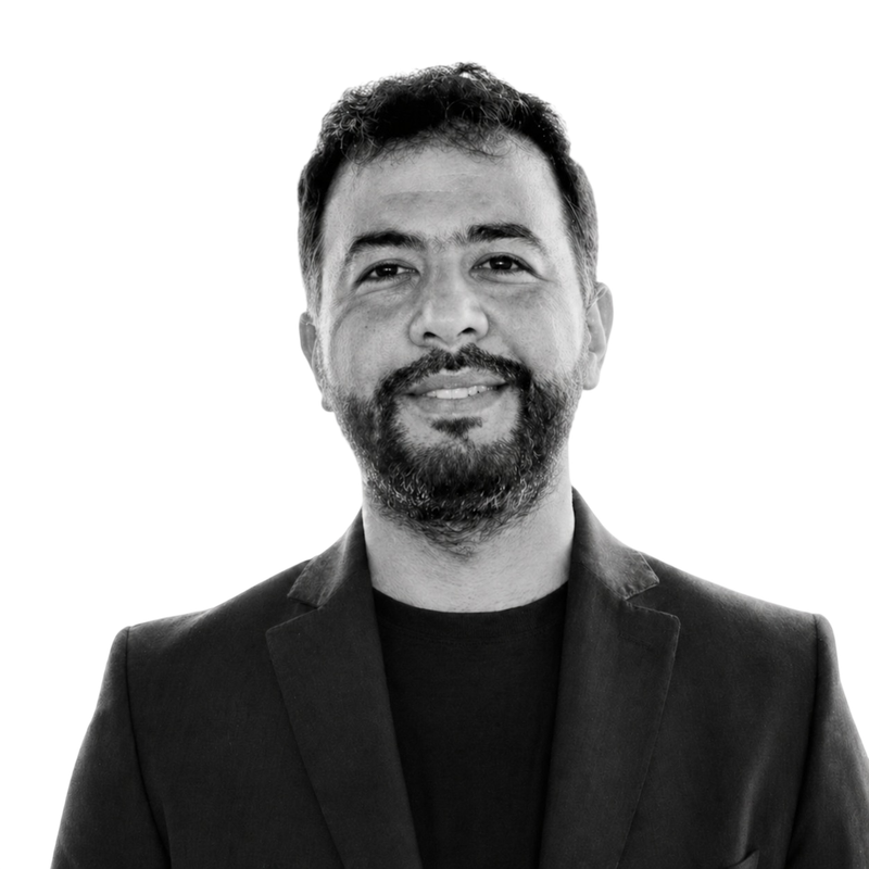 Akram OUGRI, consultant expert en développement commercial B2B, Data et Sales Intelligence