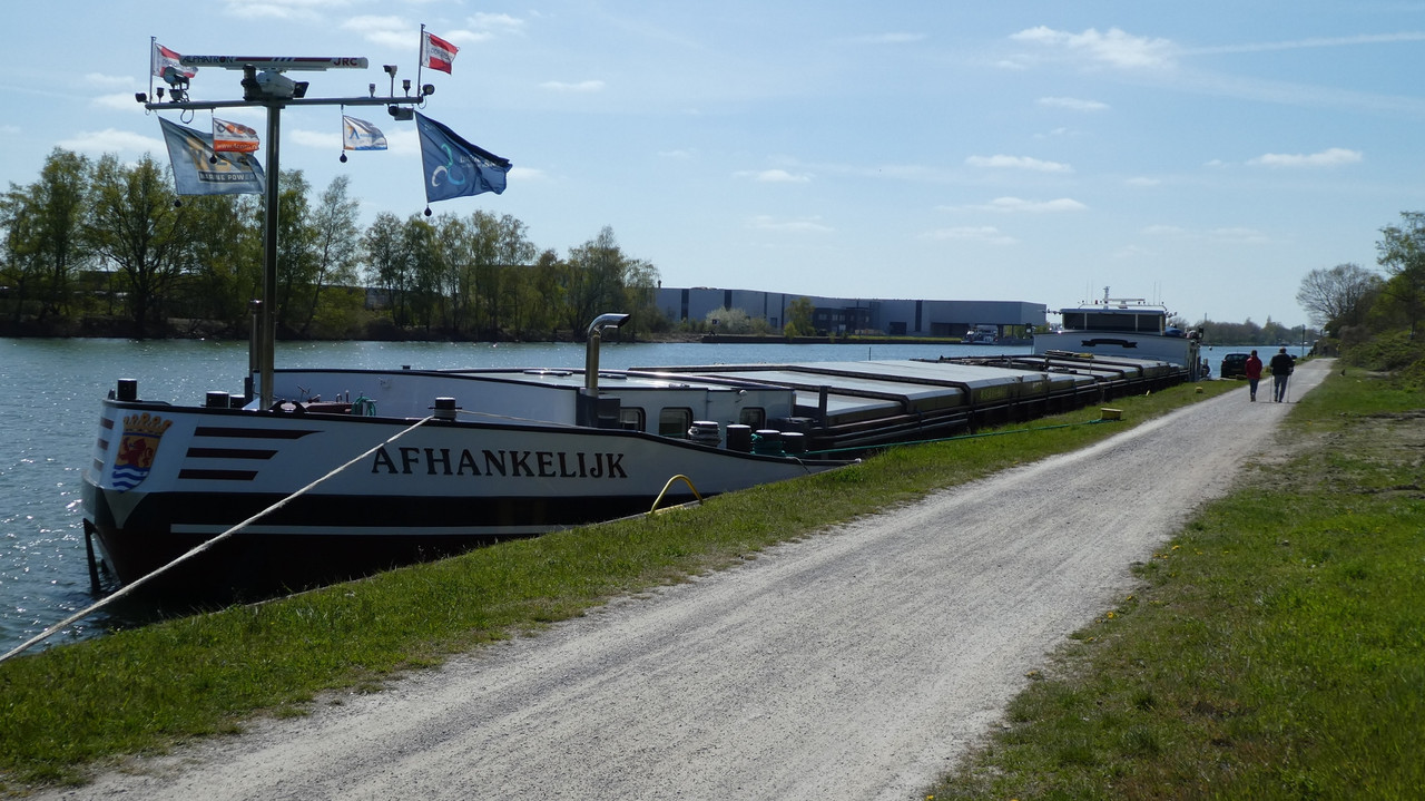 2021.04.25b Afhankelijk