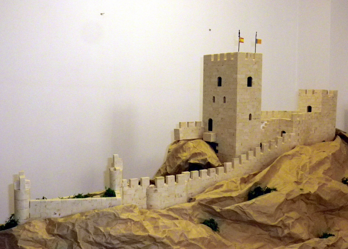 CastilloSaxcamara 003_exposure_exposure