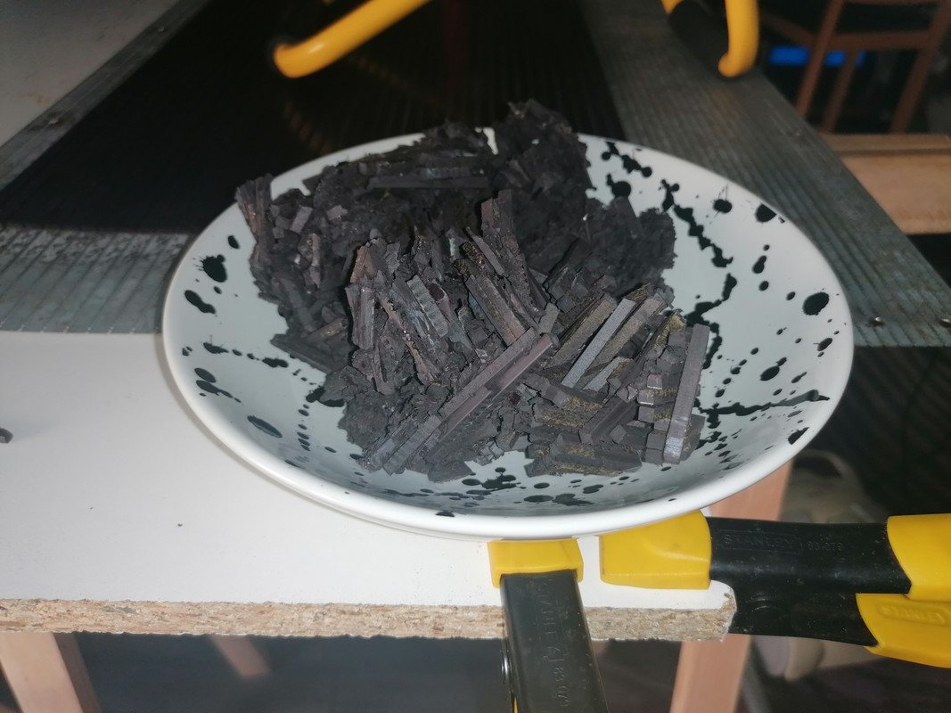 le tas d'aimants cassant