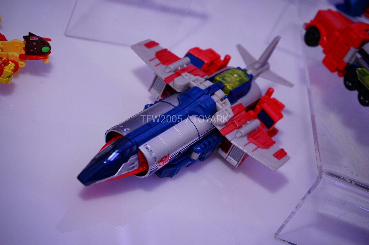 NYCC2016-Titans-Return-042