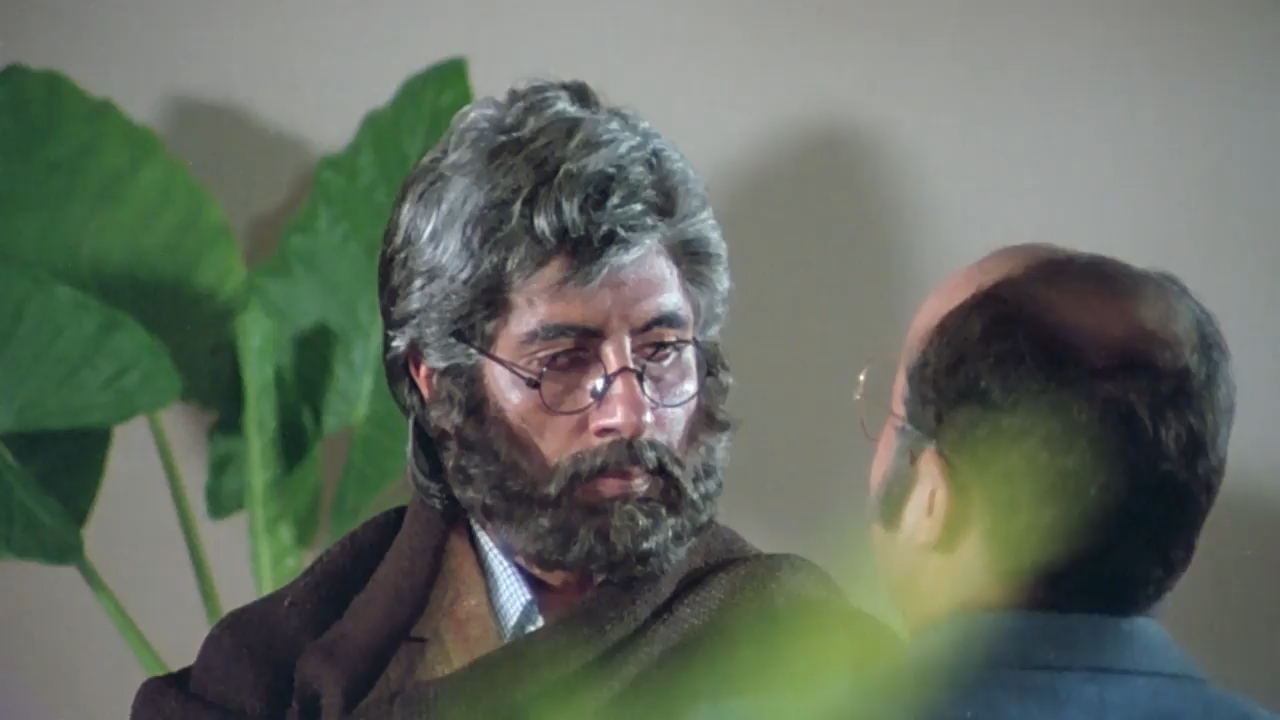 Aakhree Raasta 1986 WebRip [Hindi] 480p 720p ESub Screenshot