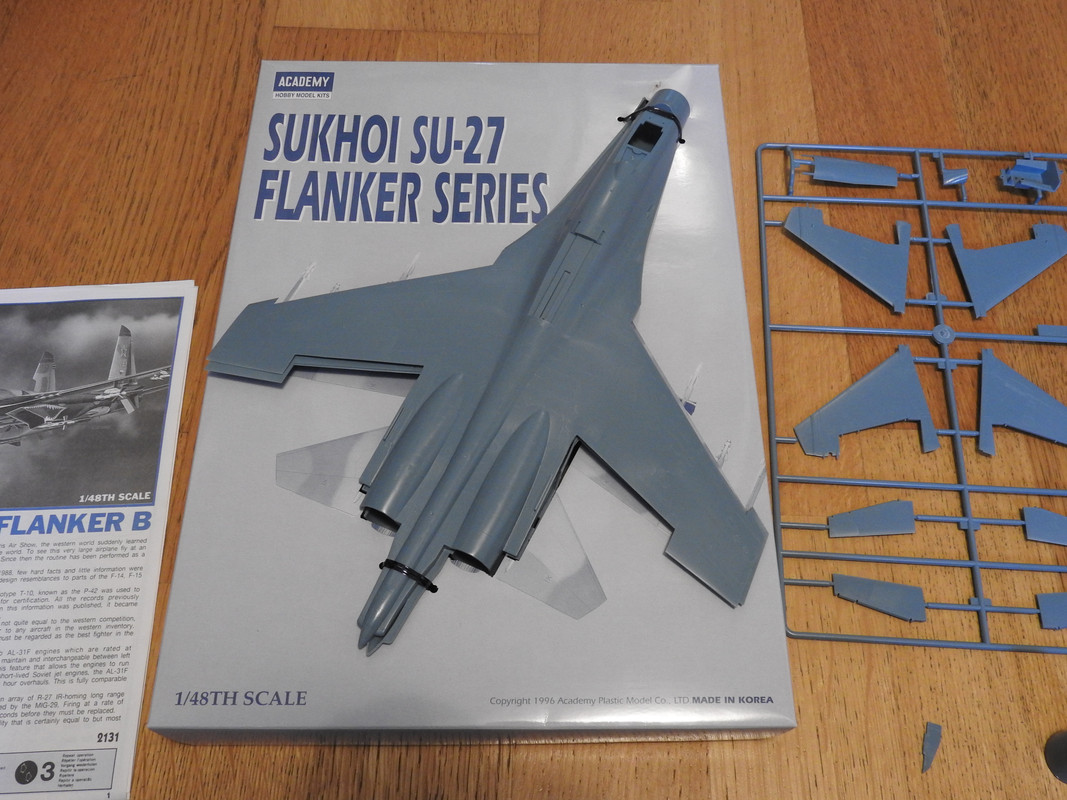 Su-27 Flanker B , Academy 1/48 DSCN5129