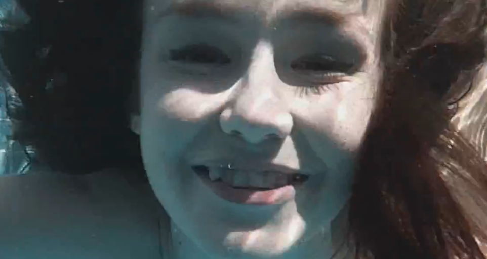 Watch4Beauty – Emily Bloom & Lila – Underwater Romance