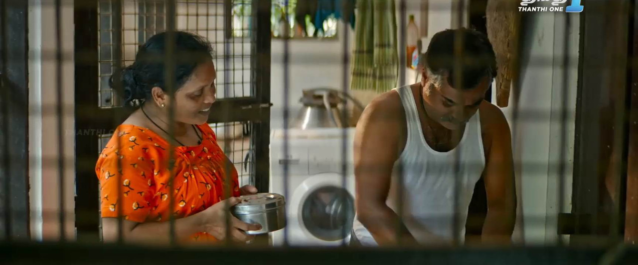 Vishudha Mejo 2022 WebRip [Tamil] 480p, 720p Screenshot