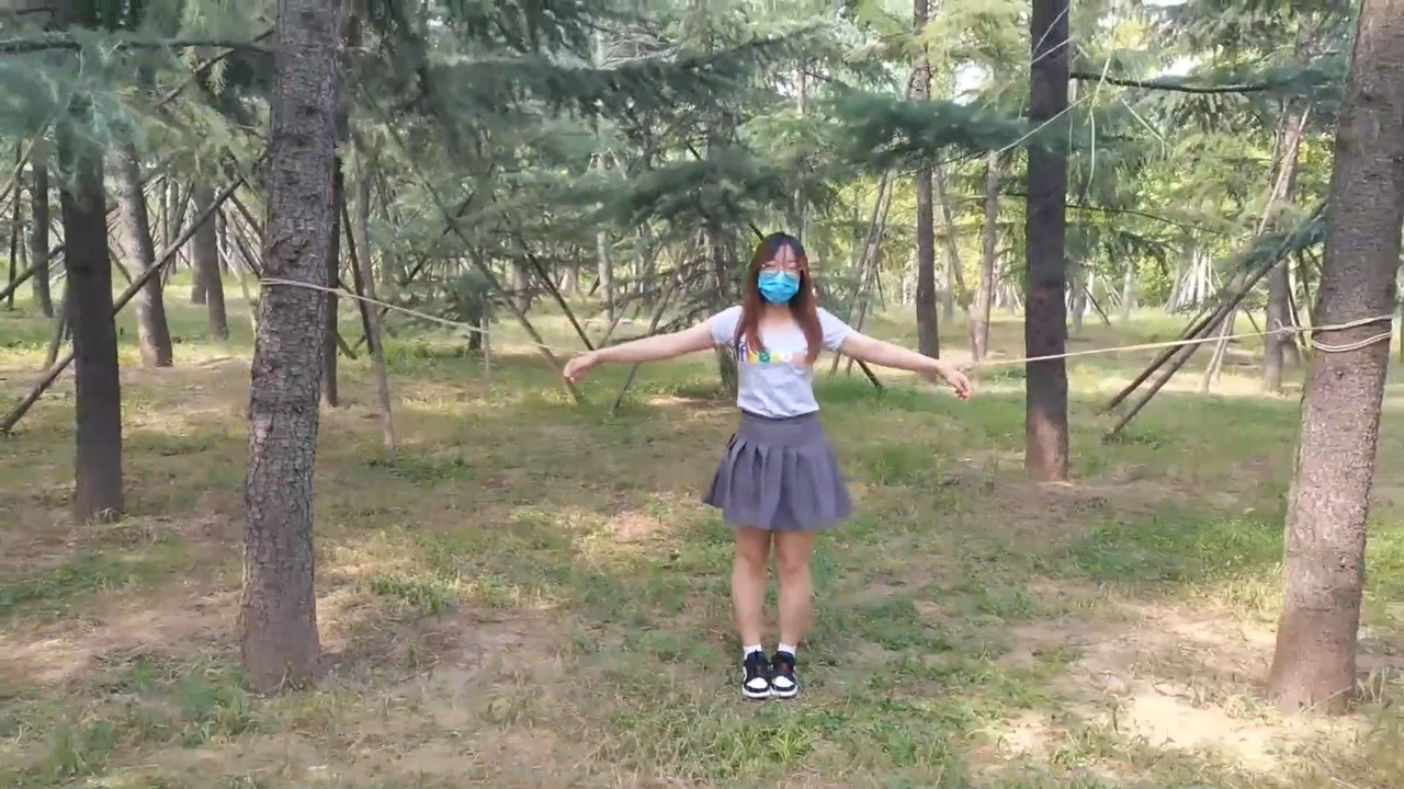 一绳所爱 野外打扑克.mp4_20210814_135237.194