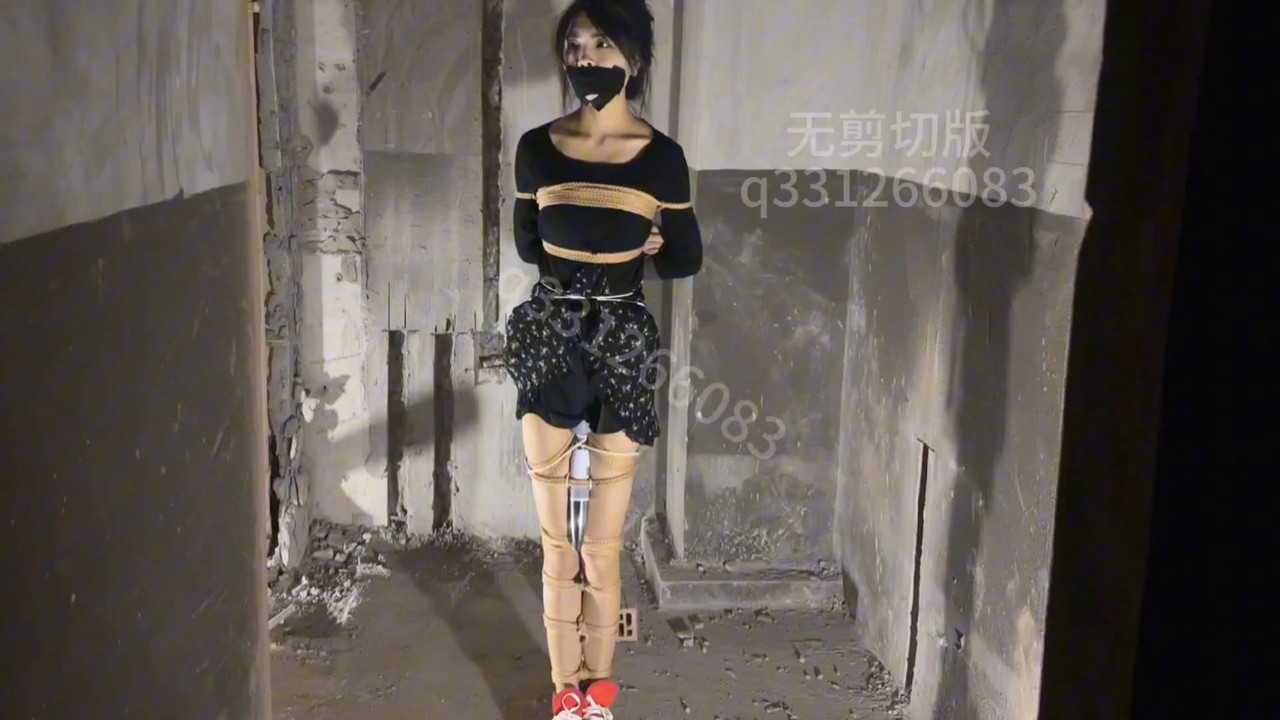 欢乐谷 被绑架到废弃楼房的新m.mp4_20231021_185208.623