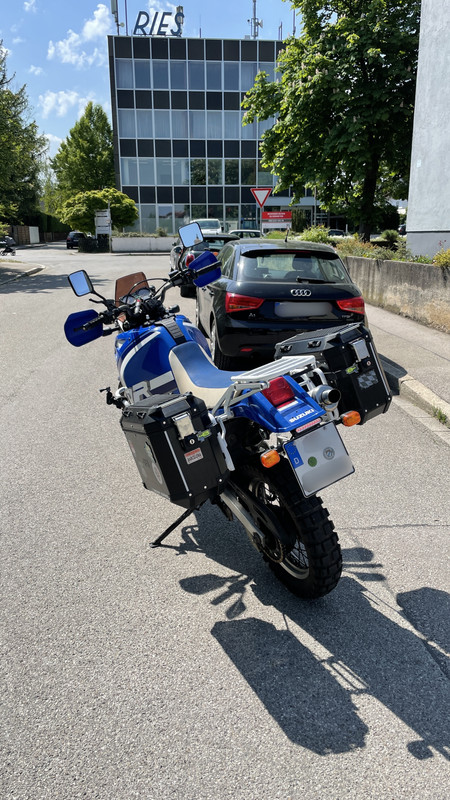 A95C8917-4C21-40CE-AE84-52F09AAC9A6F