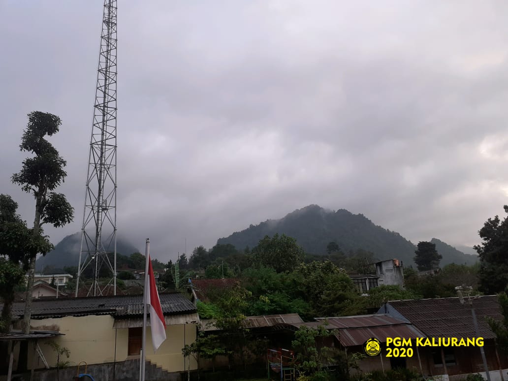 Pantauan Merapi dari PGM Kaliurang Senin (5/1/2020) pukul 05.57 WIB