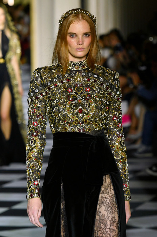 alexina-graham-at-zuhair-murad-fashion-show-in-paris-07-04-2018-