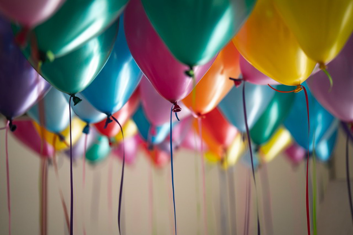 Aziende e chiusure estive: come organizzare una festa di fine anno 