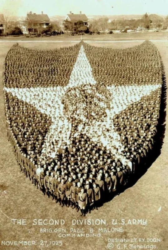 november 27 1925 members of the 2nd infantry division v0 z4ajid97ns3g1