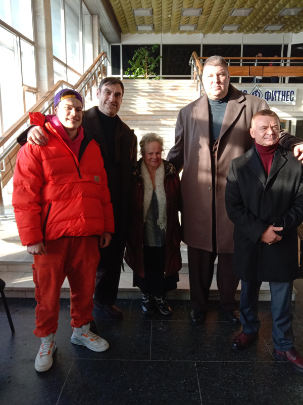 В ДК Динамо 3