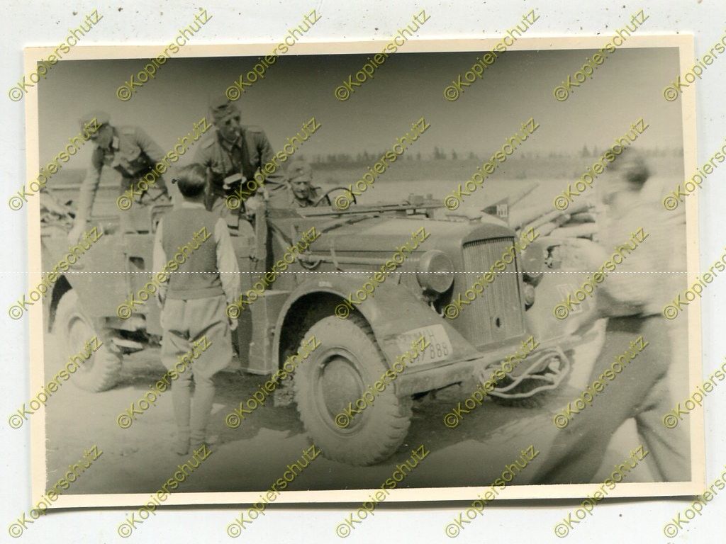 Foto, PKW, Kübelwagen Artillerie Kmdr. Oberstleu