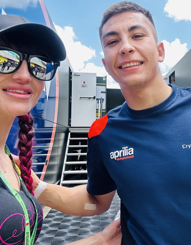 BE75A4A2-D5FA-4EA1-A9F9-F5B3E7DE4449