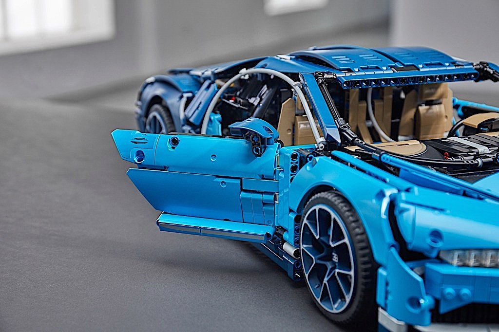Lego Technic Bugatti Chiron (4)