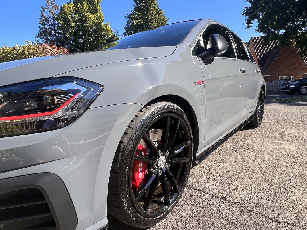 EFD6BB8C-ACB3-4753-BD36-F43941110B3D