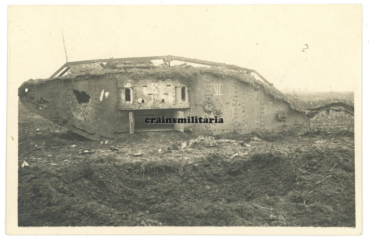 Orig. Foto englische Beute Panzer Tank zerstört in CAMBRAI Frankreich 1917