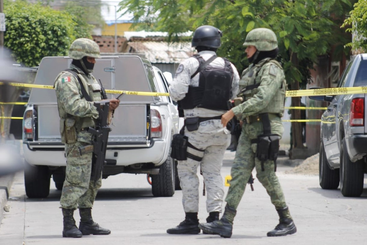 Acribillan a una pareja frente a sus hijos, vendían ropa durante el ataque