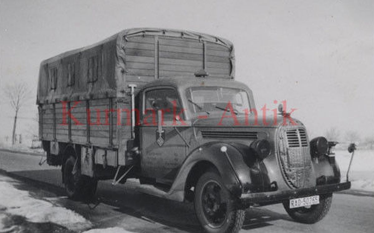 Ford G917T trucks of  RAD p1