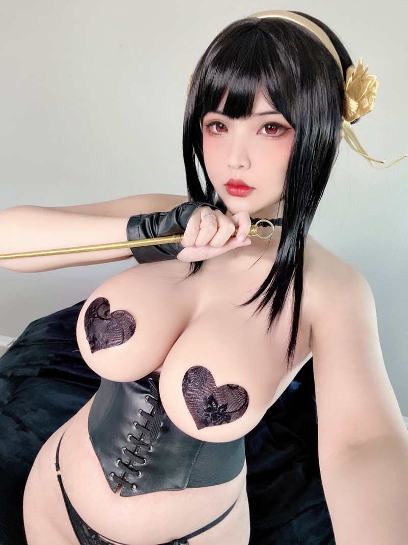 Hana Bunny 约尔 Cosplay写真｜间谍过家家 Yor Forger 高清图片合集[16P-35.8M]插图