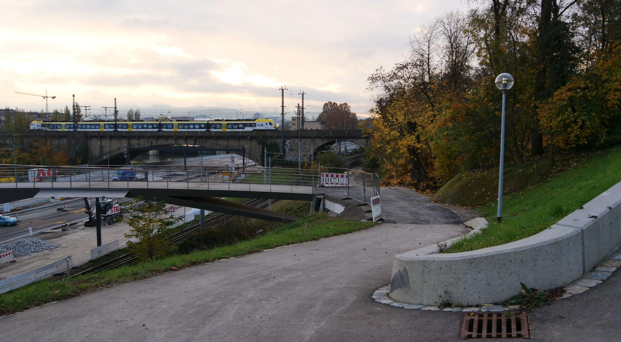 [Bild: 081125-080705-73b.jpg]