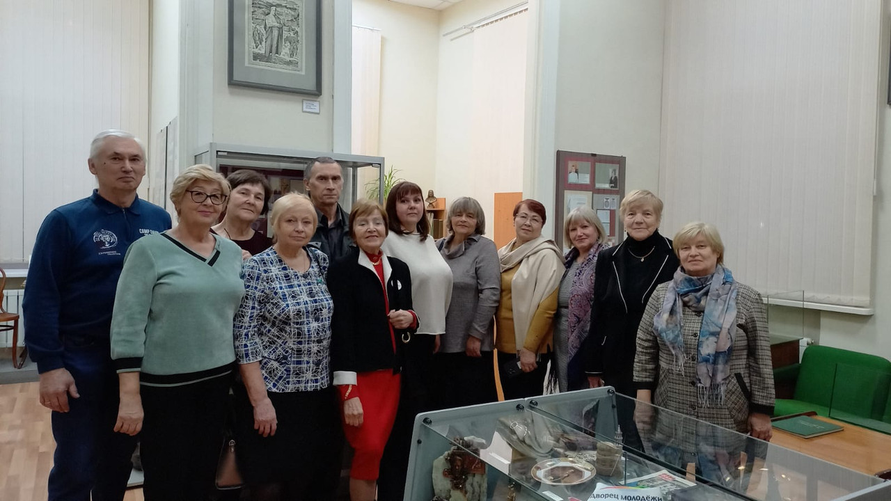 Родоведы на экскурсии в музее горно-металлургического колледжа