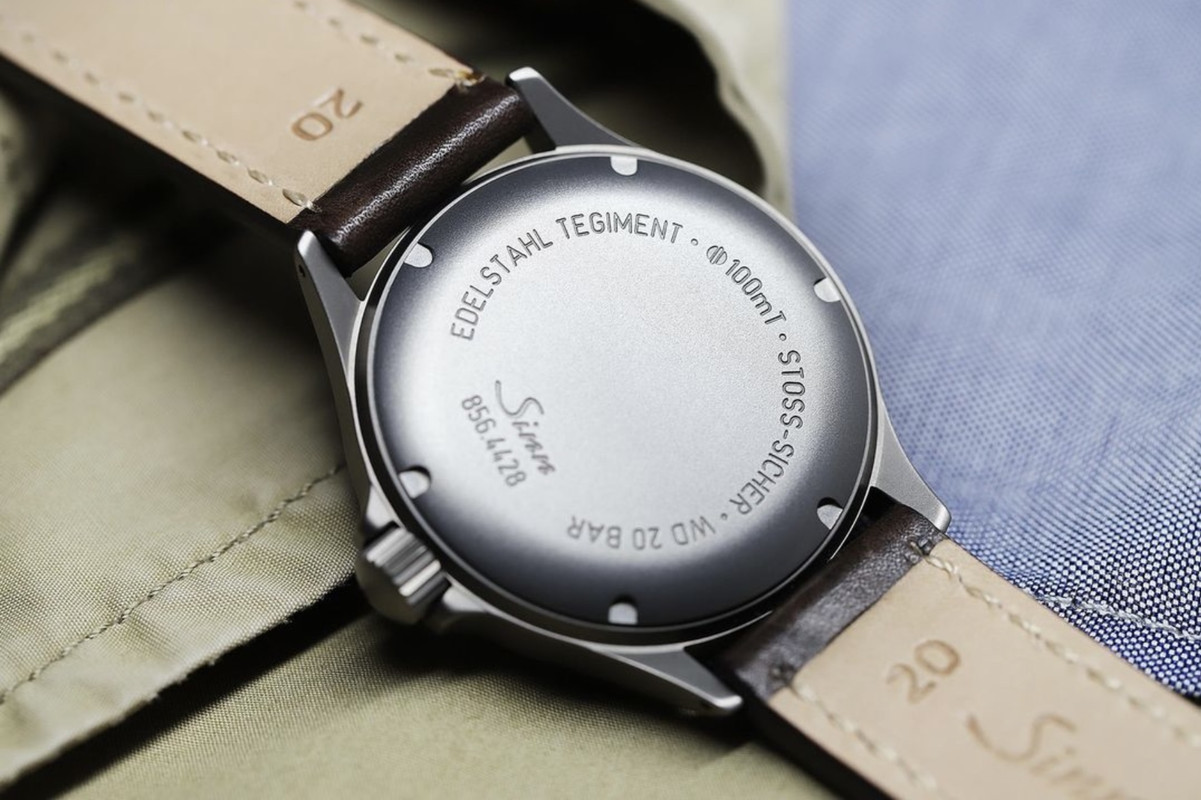 E8ACF8A5-7C0E-4C47-9329-80A8C53D5272