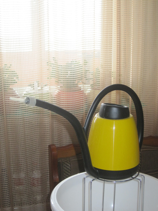 Лейка с узким носиком