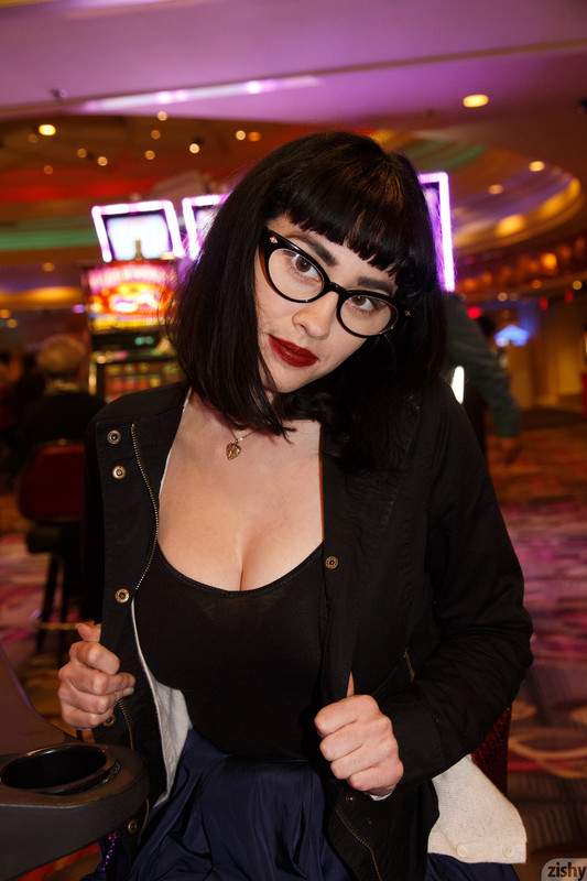 full_017_2147122253101028