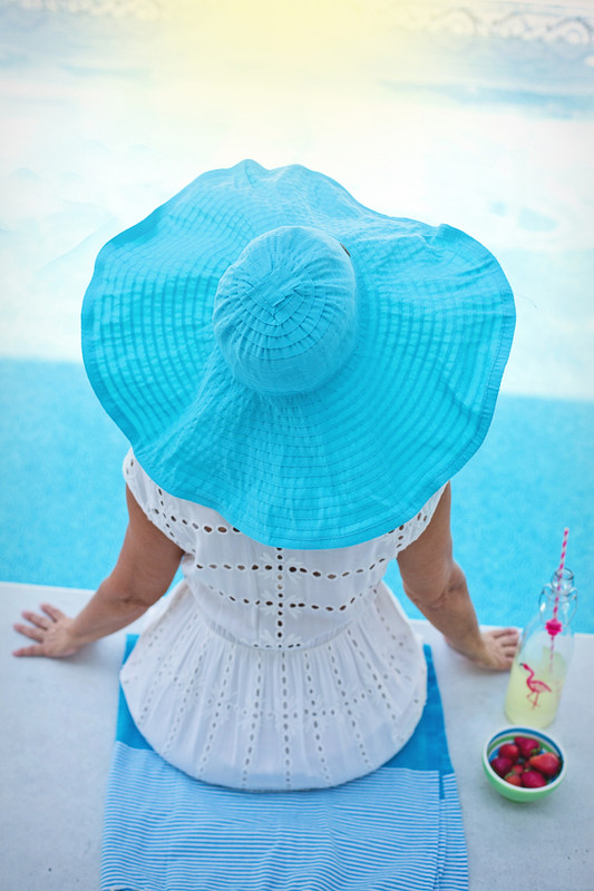 Turquoisehat.jpg