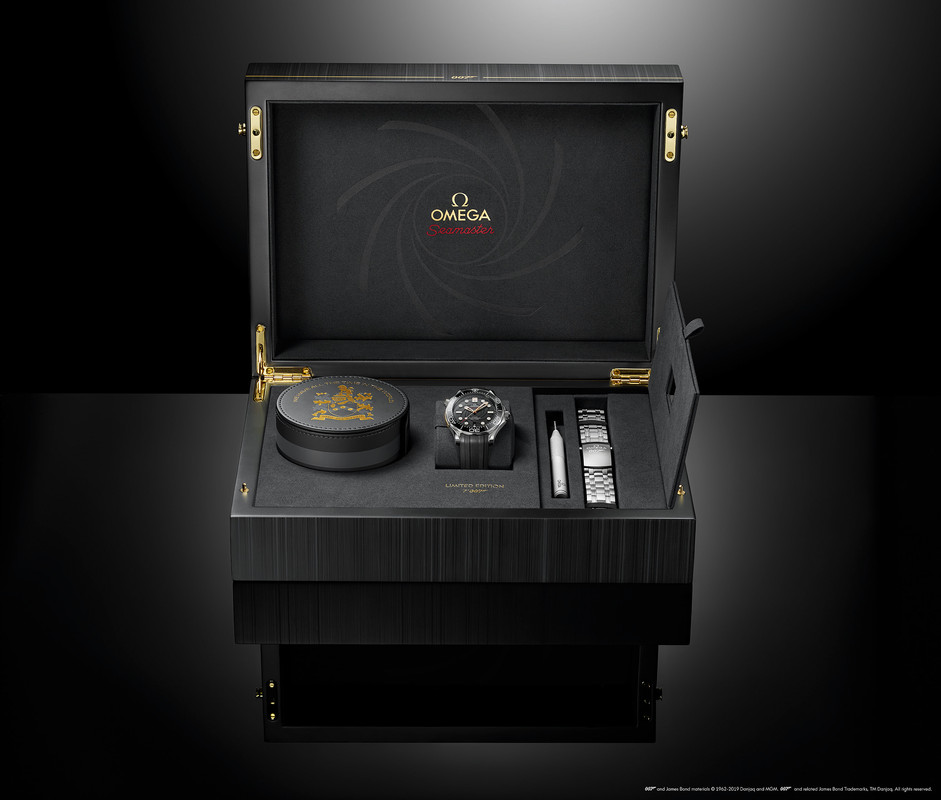 OMEGA_watchbox_04_LOW